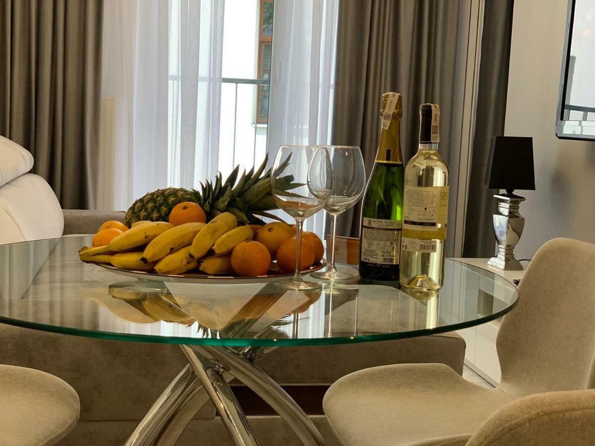 Apartmentsun White Вроцлав Экстерьер фото